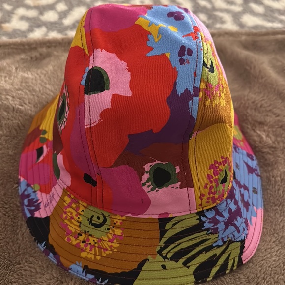 Gucci  Printed Bucket Hat with dust cover - barely worn - Picture 2 of 6